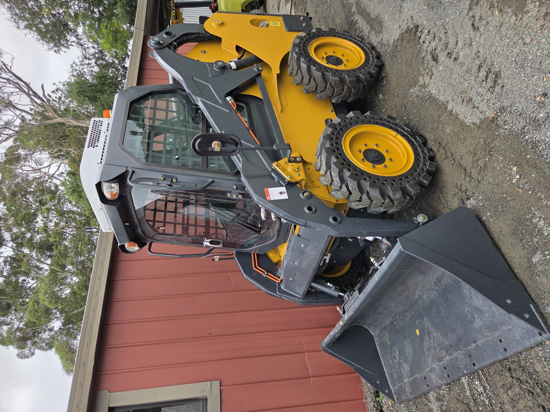Skid Steer Loader Yanmar Engine 3