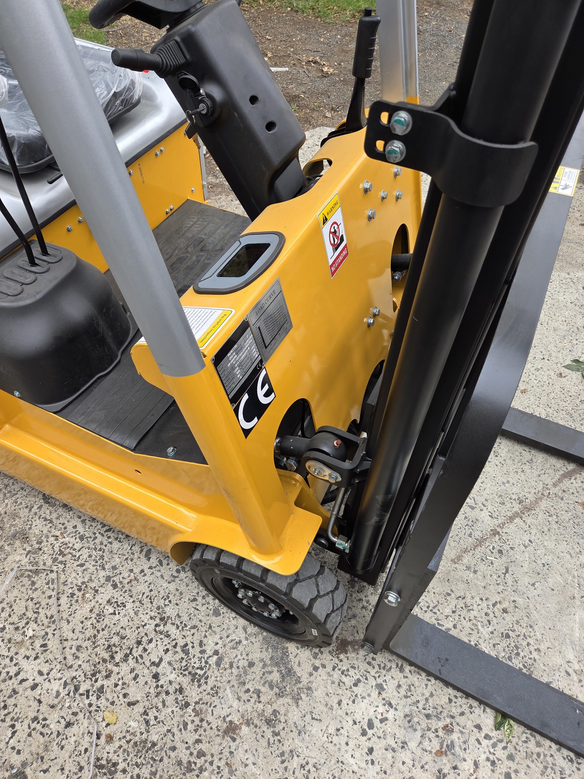 1TN 60V Electric Forklift 5