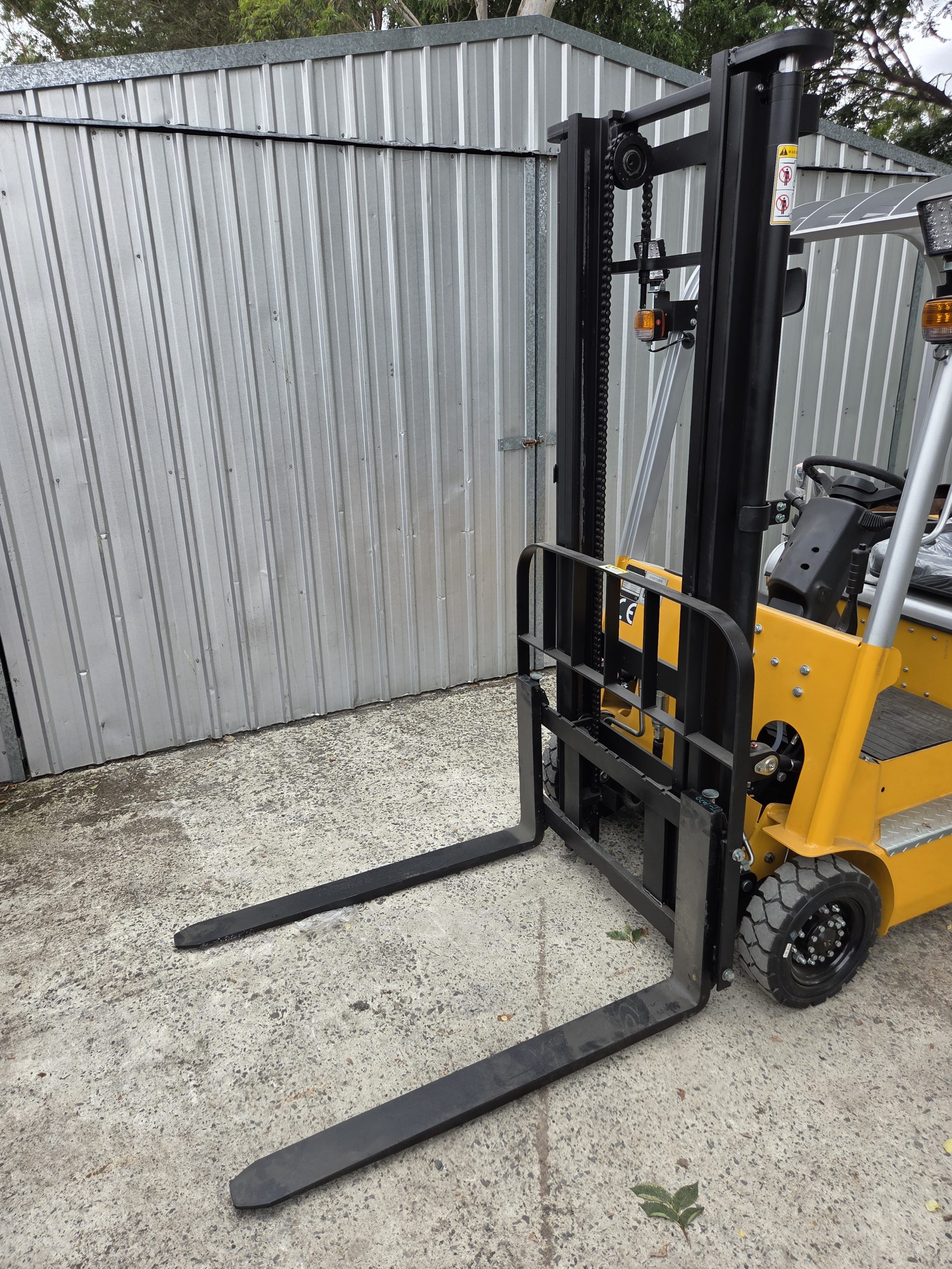 1TN 60V Electric Forklift 6