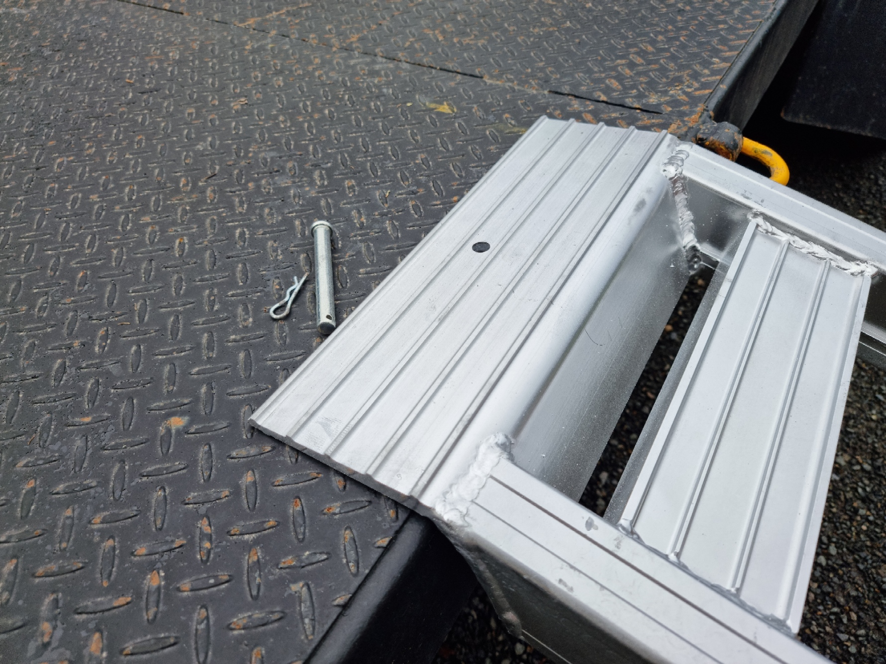 Aluminum Loading Ramps 1.8m-2.7m (3-4TN) 3