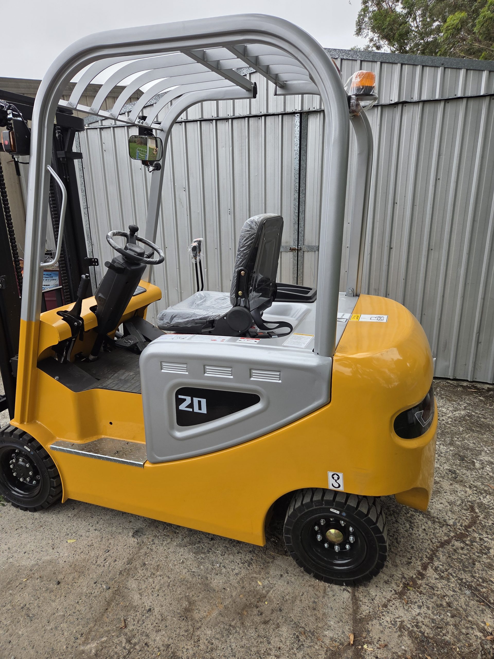 2TN 60V Electric Forklift 3